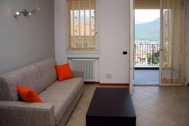 Cozy Lake Como Apartments วัลมาเดรรา ภายนอก รูปภาพ