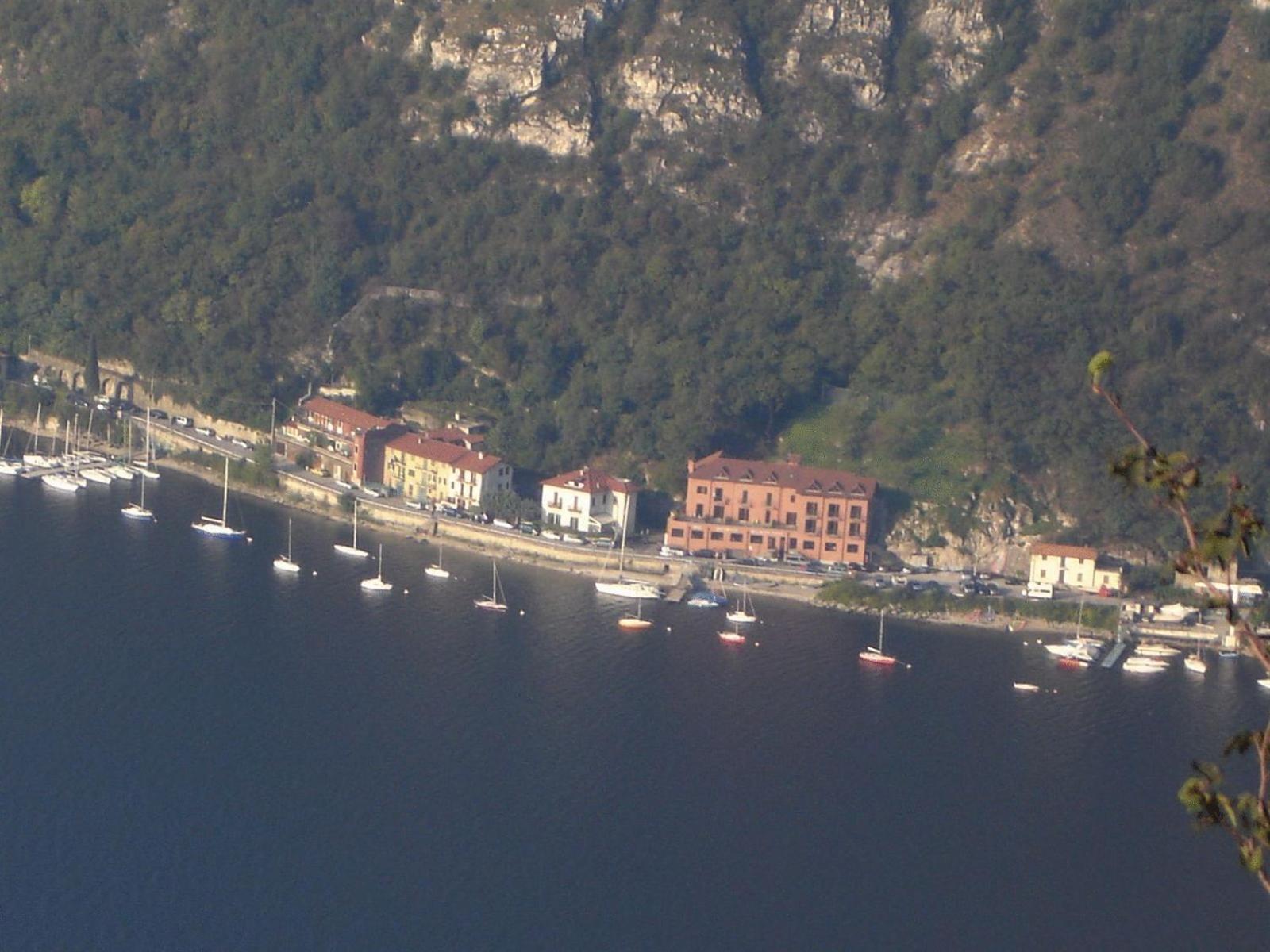 Cozy Lake Como Apartments วัลมาเดรรา ภายนอก รูปภาพ