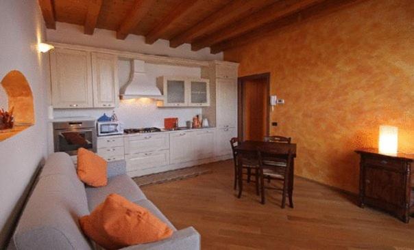 Cozy Lake Como Apartments วัลมาเดรรา ภายนอก รูปภาพ