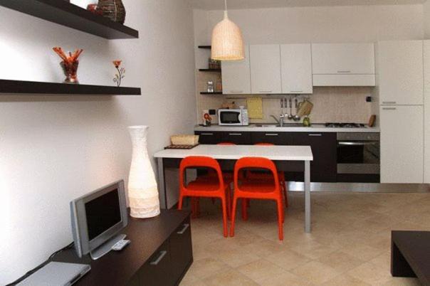 Cozy Lake Como Apartments วัลมาเดรรา ภายนอก รูปภาพ