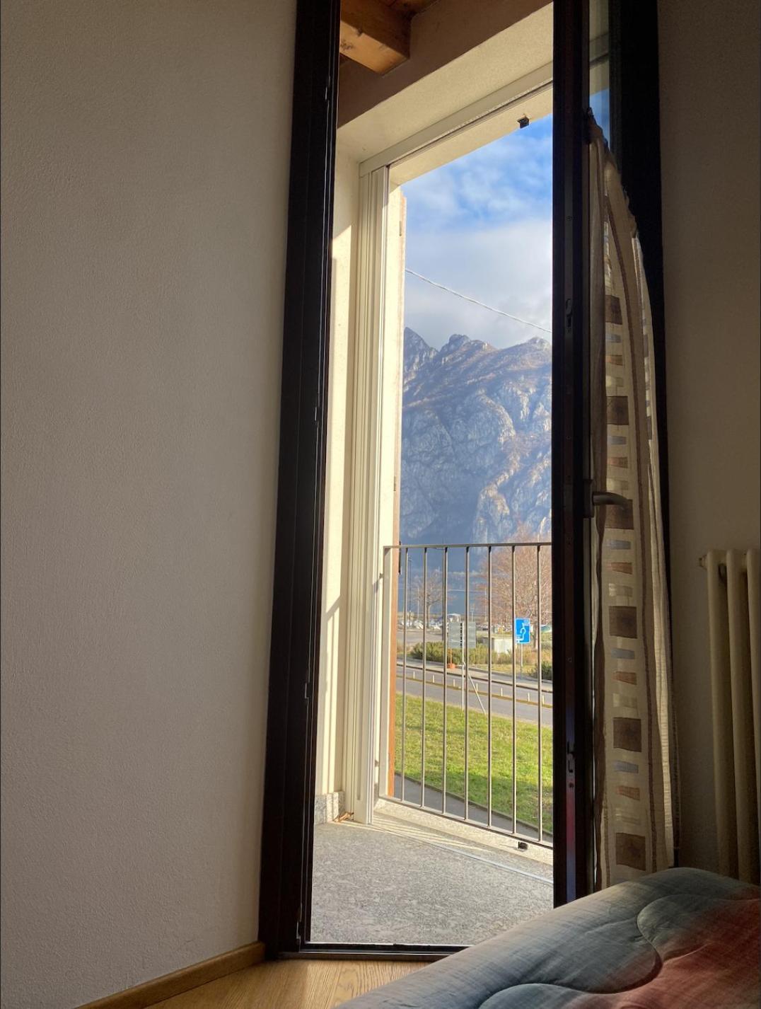 Cozy Lake Como Apartments วัลมาเดรรา ภายนอก รูปภาพ