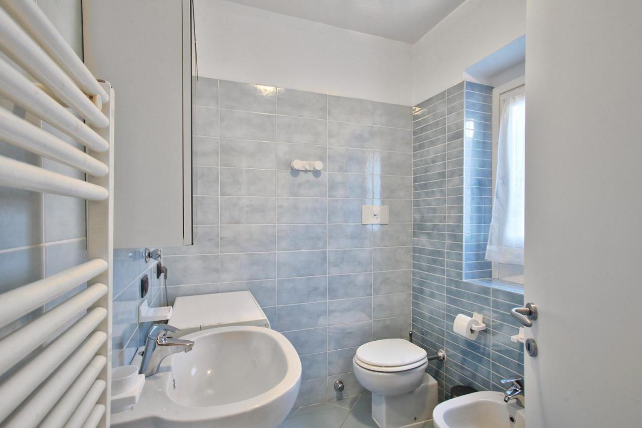 Cozy Lake Como Apartments วัลมาเดรรา ภายนอก รูปภาพ