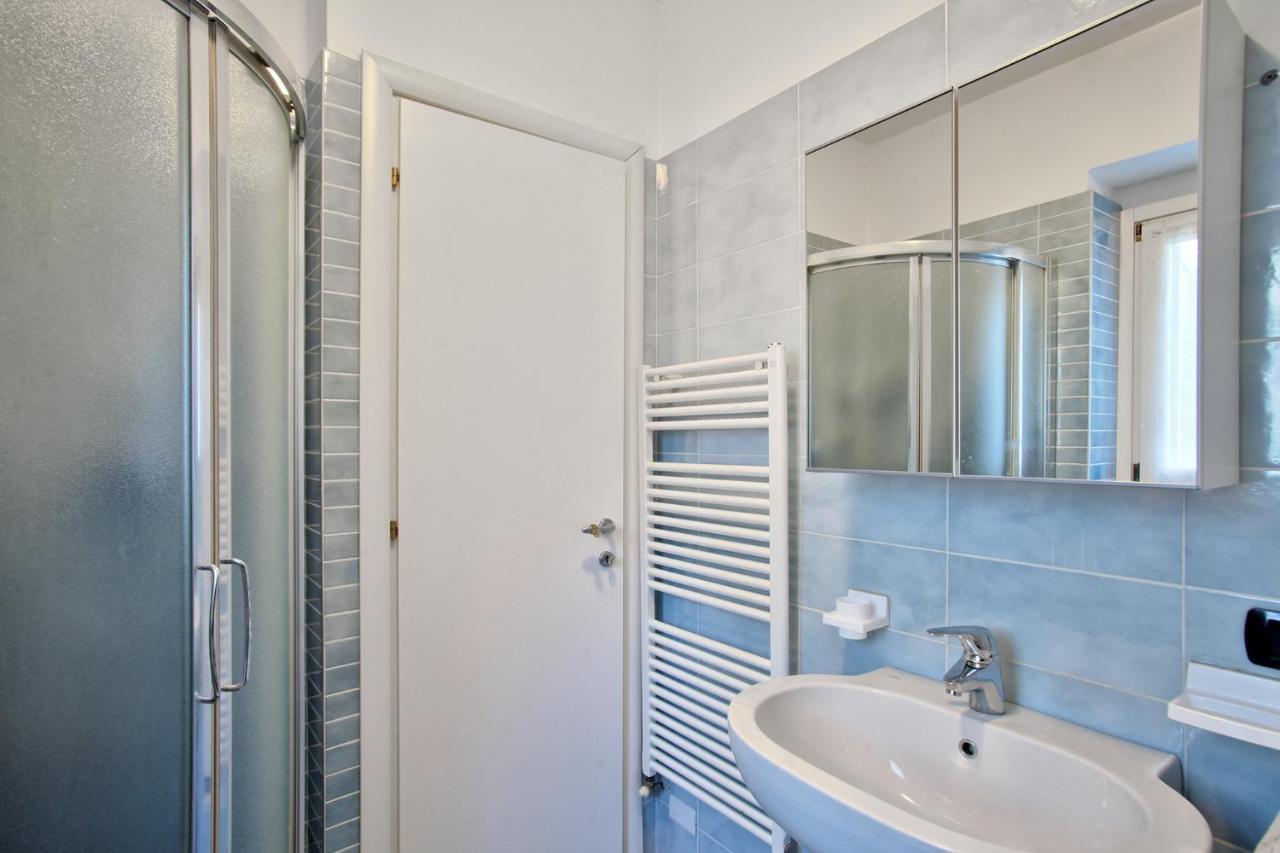 Cozy Lake Como Apartments วัลมาเดรรา ภายนอก รูปภาพ
